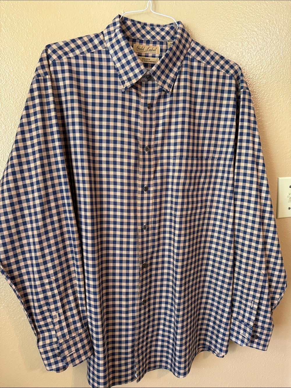 Gold Label Men's Blue and White Gingham Button-Down Shirt